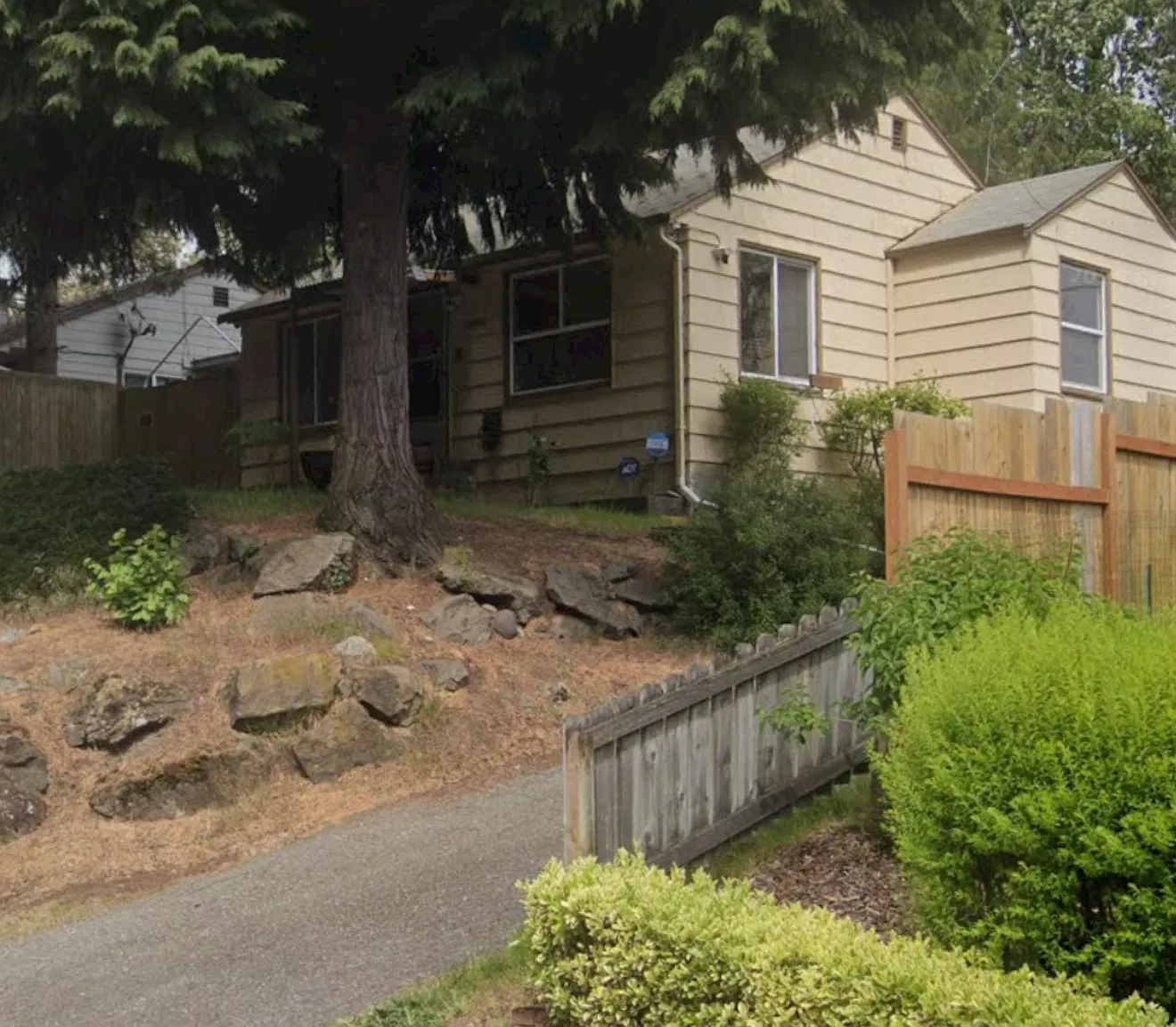 2 bed, 950 sqft, $2,500 — Photo 1