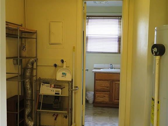 5th image of 1268 East Ave