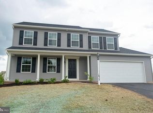 1617 Fountain Rock Dr, Dover, PA 17315