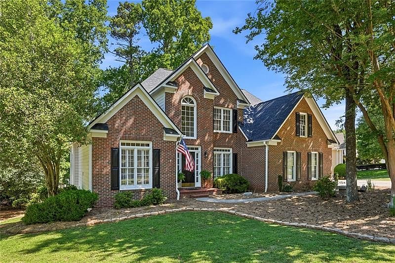 1st image of 1032 Chippendale Trl SW
