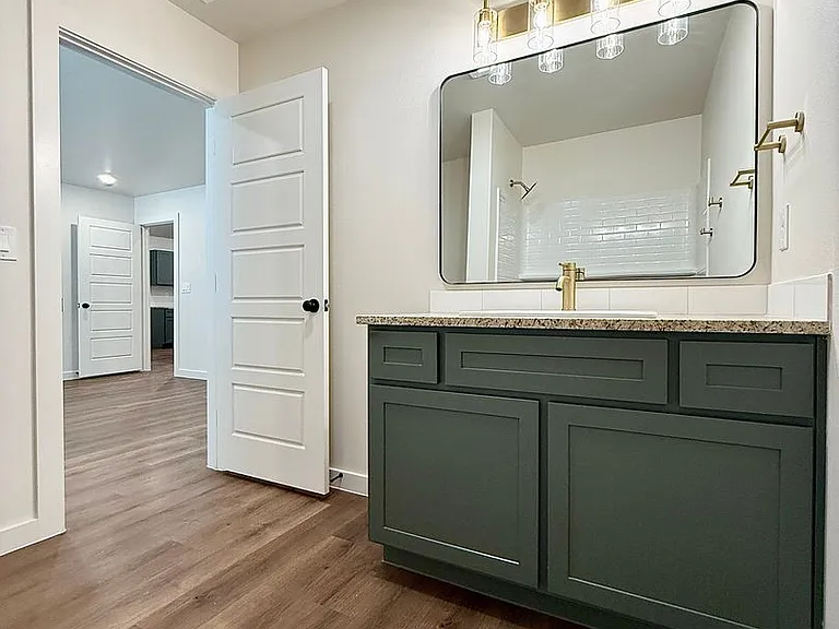 2143 Langford Ave — Photo 15
