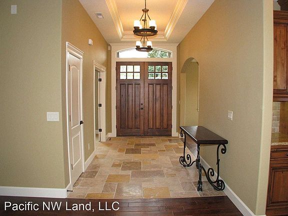 4th image of 4514 NE 120th St