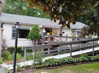 18 Sherwood Ln, Burnt Hills, NY 12027
