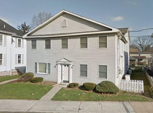 253 College Ave APT 3, Chambersburg, PA 17201