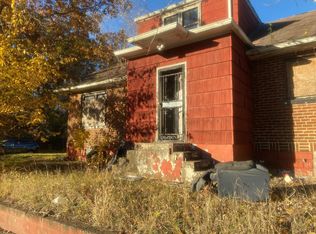 834 E 41st Ave, Gary, IN 46409