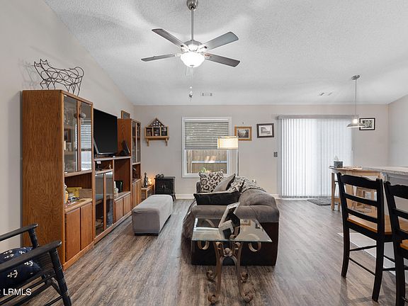 4th image of 10 Avalon Drive
