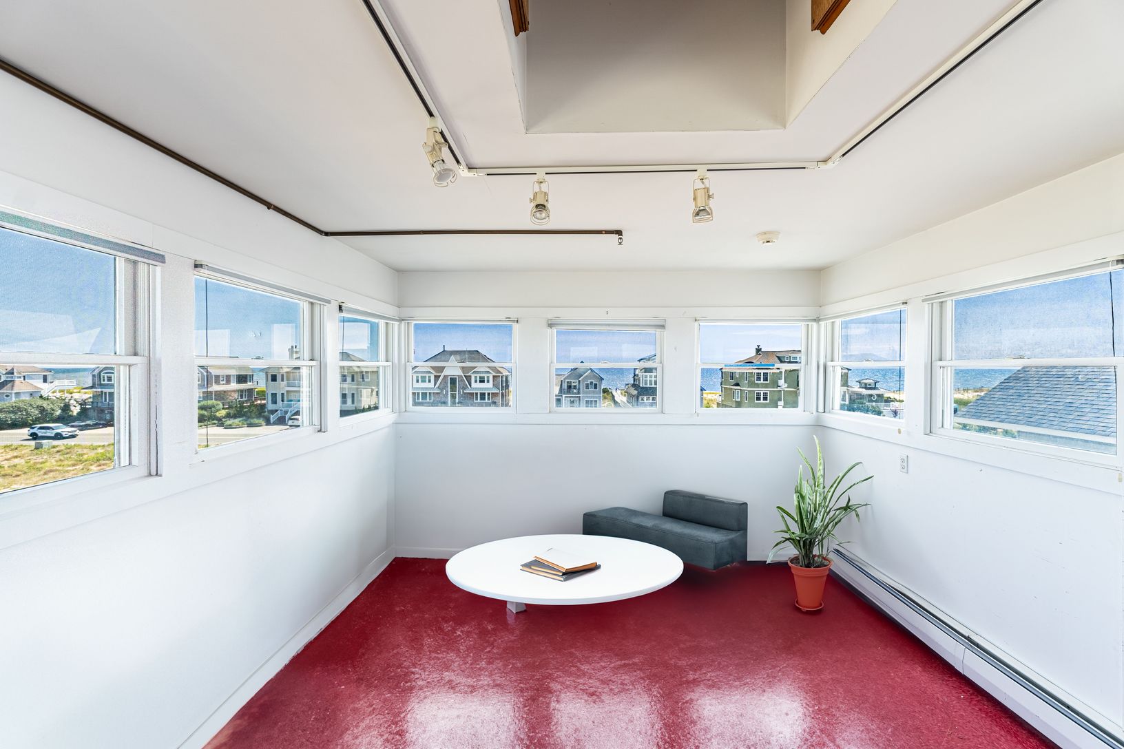  Rare 3rd Floor Artists Loft Lounge