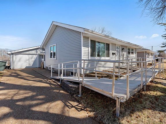 3rd image of 4121 Healy Ct
