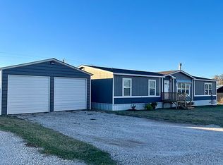 607 N Walnut St, Seiling, OK 73663