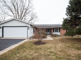 623 Ipswich Ct, Elk Grove Village, IL 60007