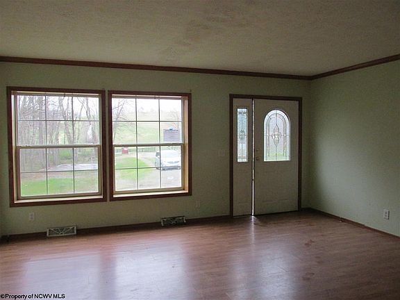 3rd image of 22 Panorama Dr