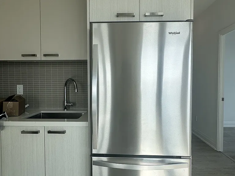 20 Soudan Ave #3203 — Photo 7