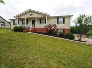 3227 Heather Glen Dr, Maryville, TN 37801