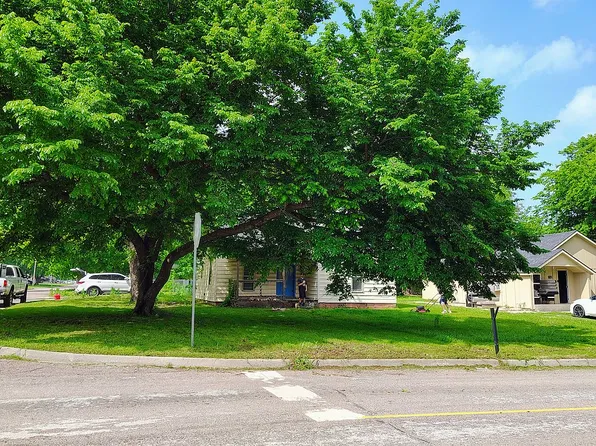 330 W 7th St, Ada, OK 74820