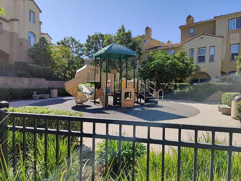 Kids play park