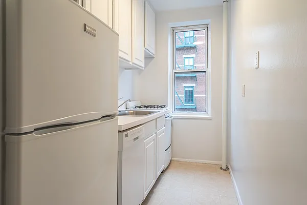 Rented by Metropolitan Equities | media 5