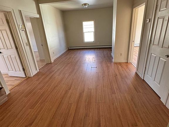 4th image of 49 Summer St