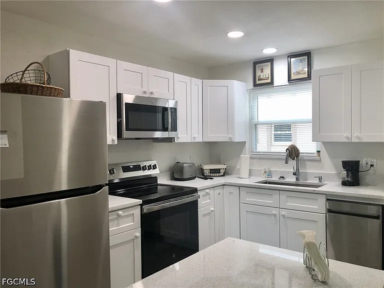 16881 Davis Rd #214 — Photo 8