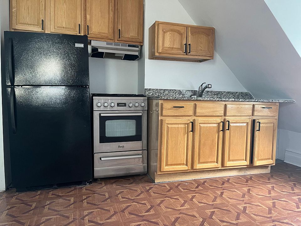 1st image of 126 N Columbus Ave #3