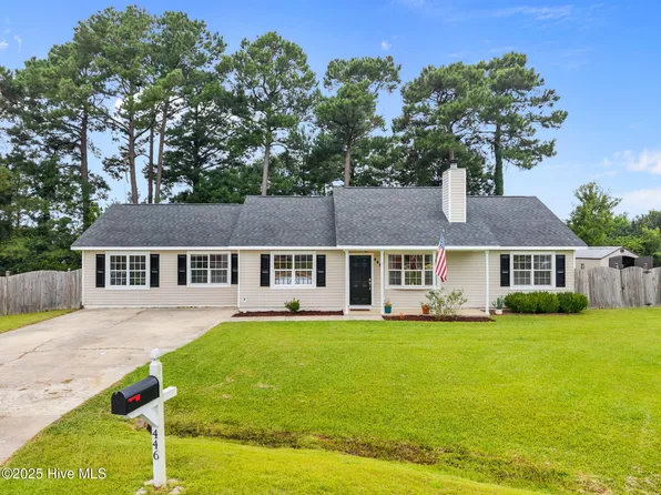 446 Dion Drive, Hubert, NC 28539