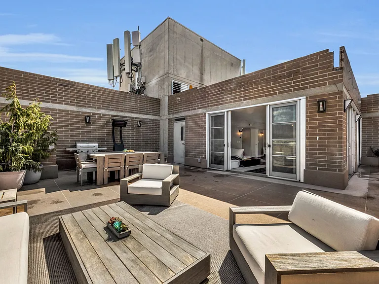 230 E Broadway S #1209 — Photo 47