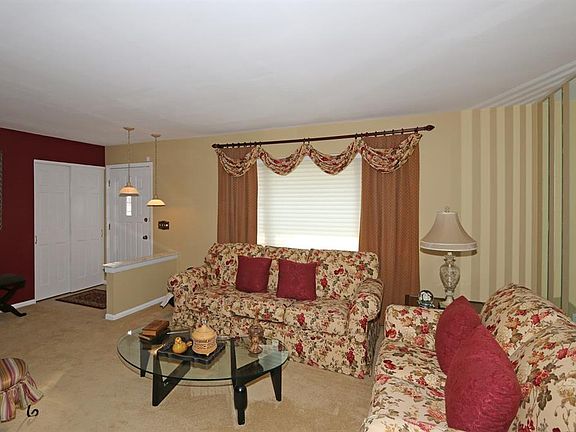 3rd image of 3458 Wheatcroft Dr
