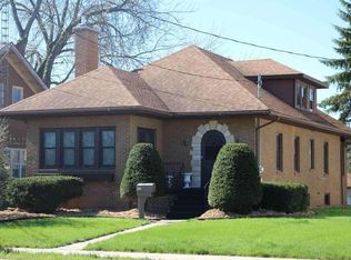 524 E State St, Mauston, WI 53948