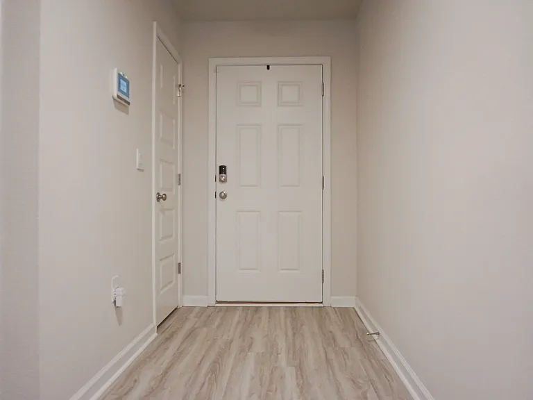 4703 Airmen Dr — Photo 5