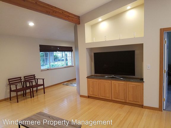 5th image of 5801 Tracyton Blvd NW