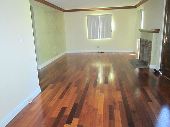 4th image of 1143 N Catalina St
