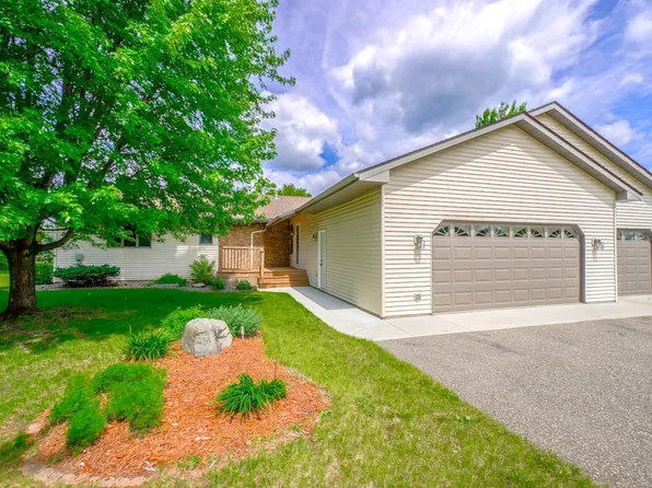 536 Raider Dr, Hudson, WI 54016