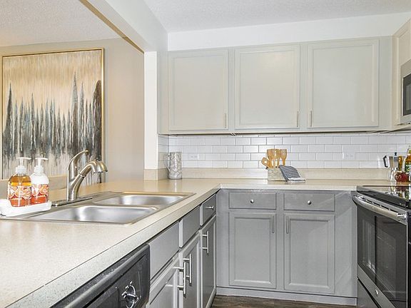 2nd image of 1598 Fairway Dr #1421-1421-
