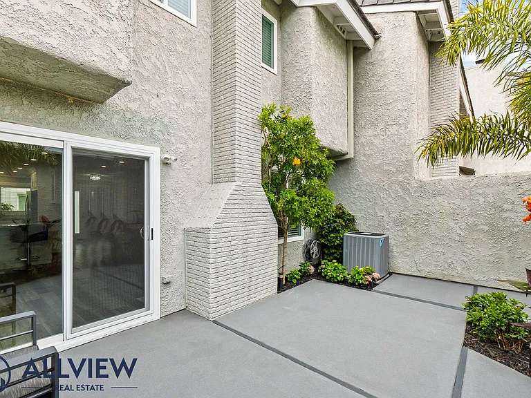 8275 Cherrywood Cir — Photo 27