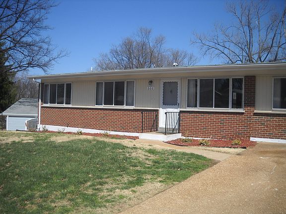 3rd image of 660 Jamaica Pl
