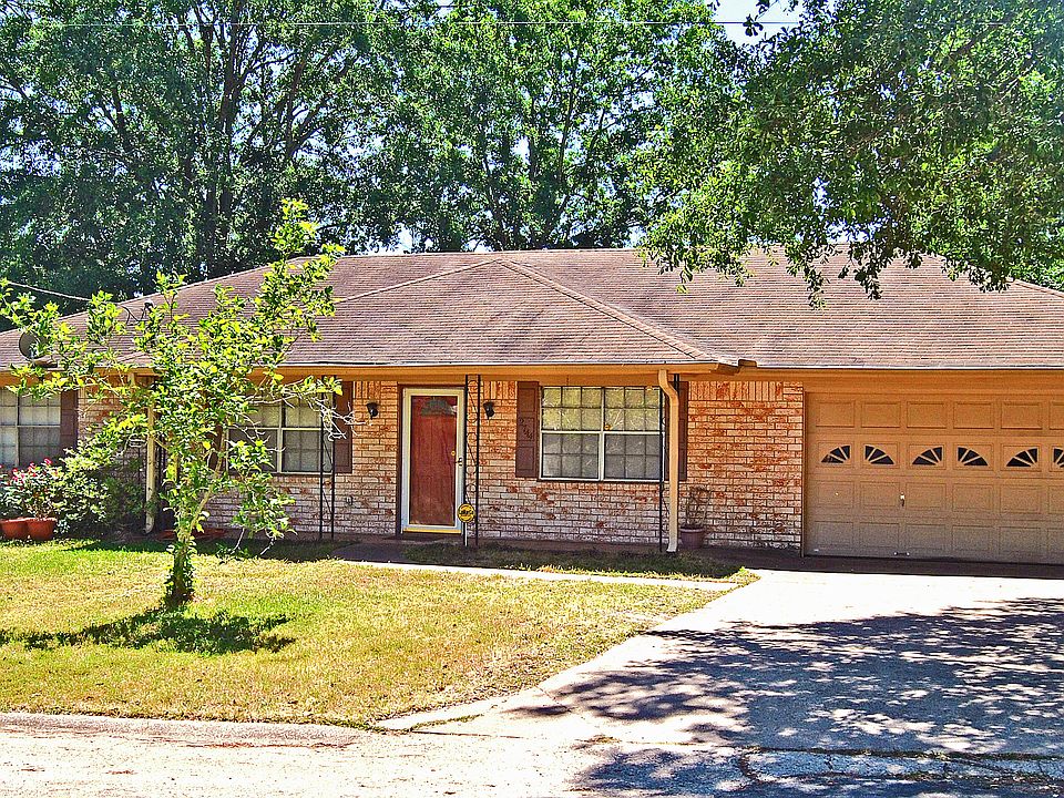 1st image of 2744 Sullivan Dr
