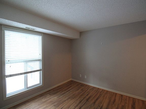 5th image of 14620 26th St NW