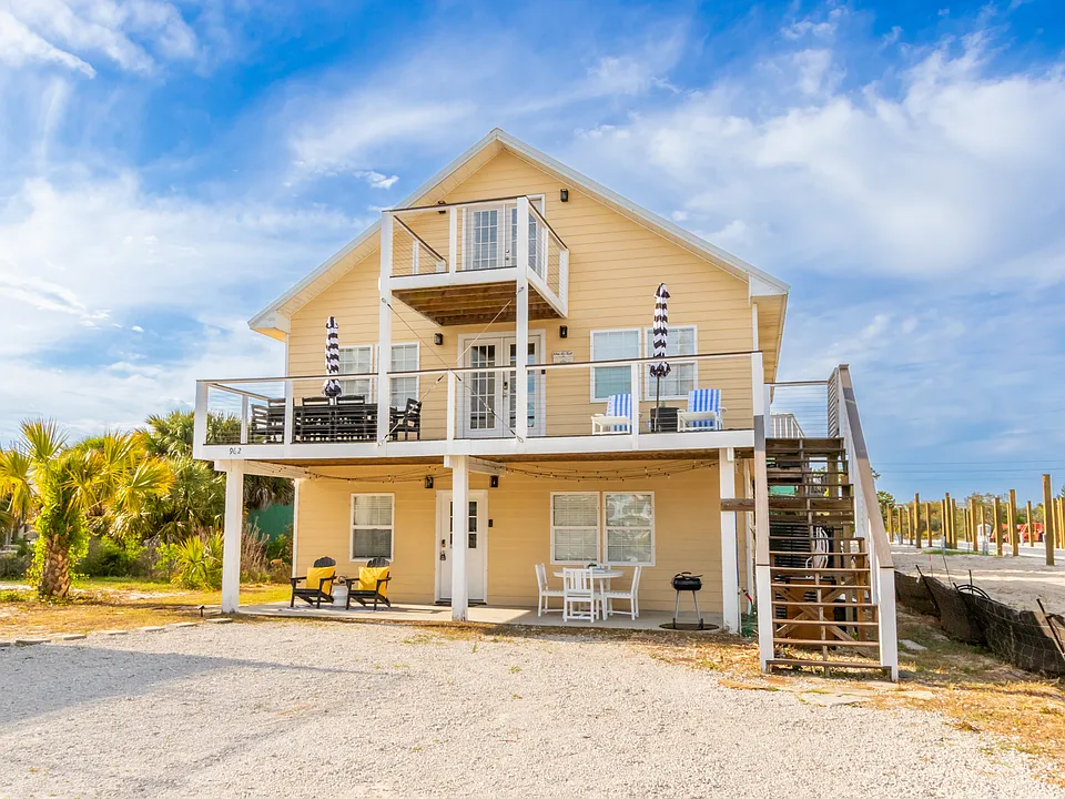962 W Beach Blvd