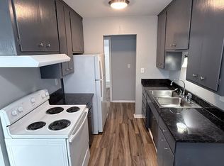 470 English St APT 10, Saint Paul, MN 55106