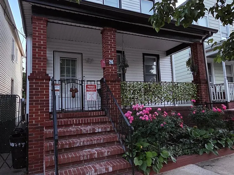 26 Harvey St — Photo 2