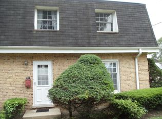 1555 Shermer Rd, Northbrook, IL 60062