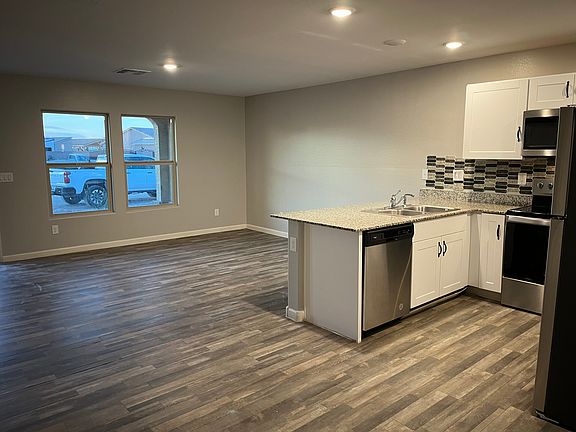4th image of 15483 S Kline Pl #1