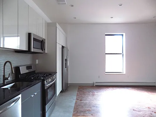 Rented by Blue Egg Realty Corp | media 23