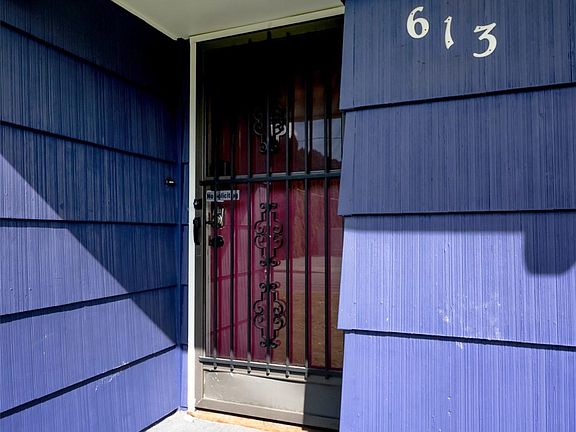 4th image of 613 15th St NW