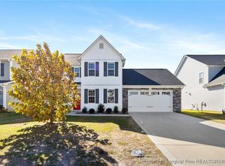 1664 Seattle Slew Ln, Hope Mills, NC 28348