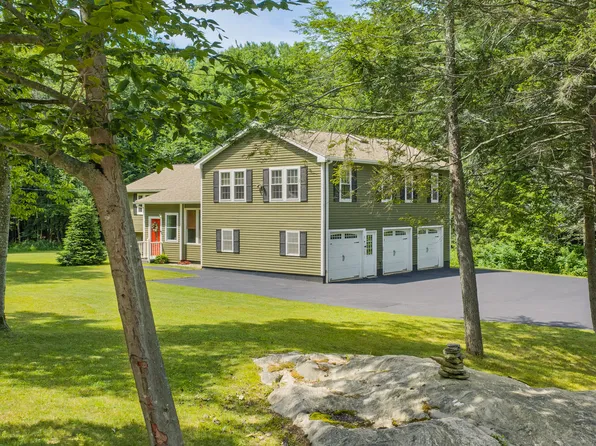 2 Little Brook Drive, Falmouth, ME 04105
