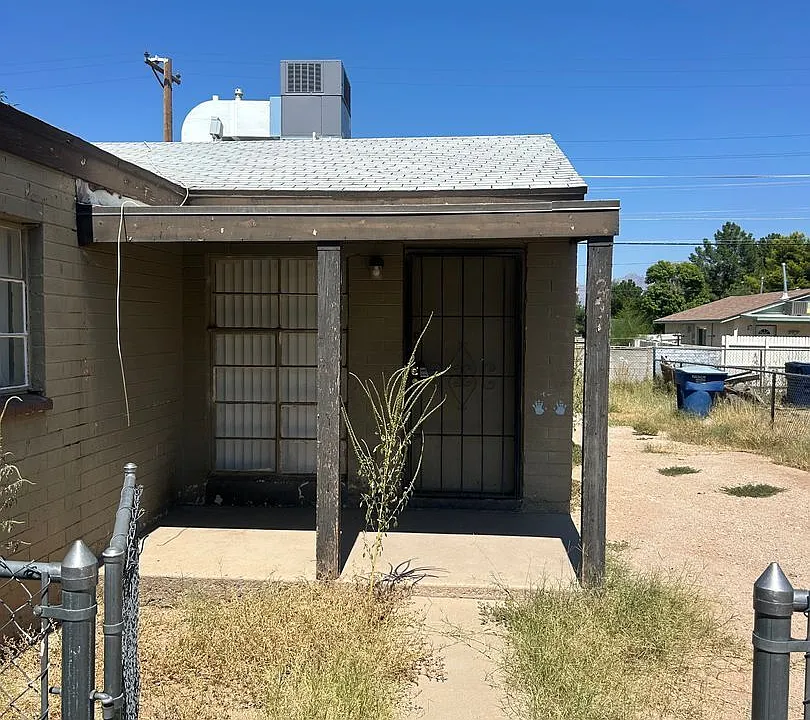 2511 E Cameron Vis