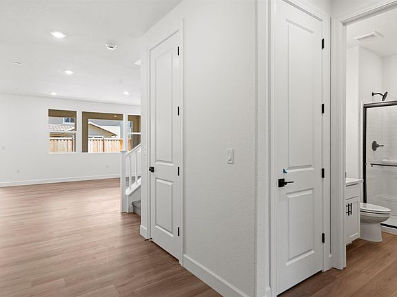 4th image of 2639 Hamilton Drive