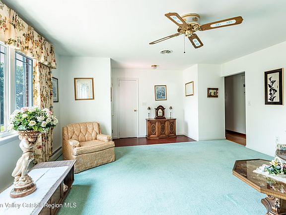 5th image of 25 White Birch Lane