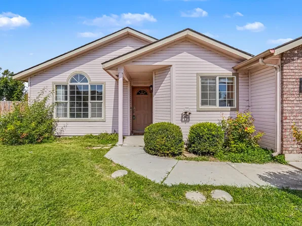 2463 N Stone Pl, Meridian, ID 83646