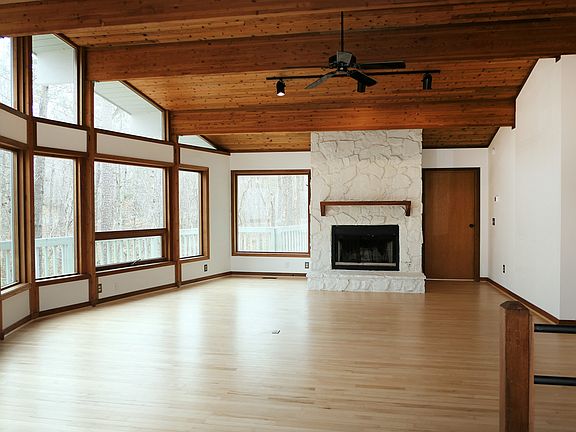 5th image of 1249 Jordan Hills Dr
